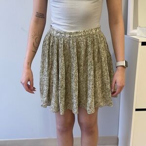 DYNAMITE mini pleated printed skirt